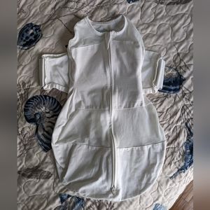 Snoo swaddle size Small